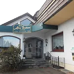 Hotel Land-gut-hotel Zum Alten Forsthaus - Aufladestation Fuer Elektroautos