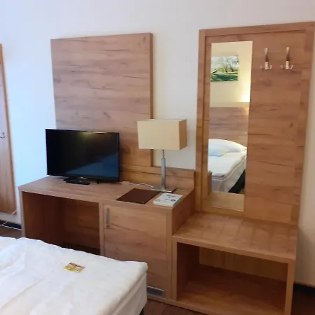 Land-gut-hotel Zum Alten Forsthaus - Aufladestation Fuer Elektroautos 4*