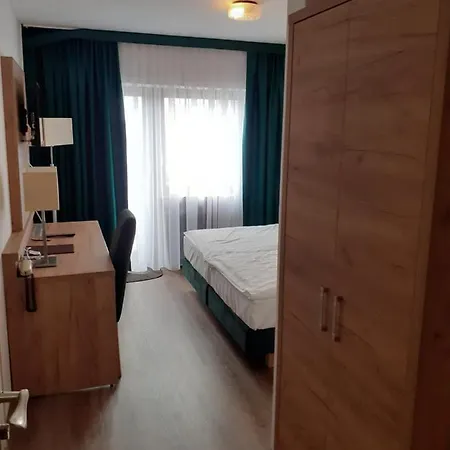 Hotel Land-gut-hotel Zum Alten Forsthaus - Aufladestation Fuer Elektroautos