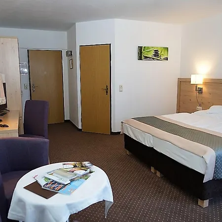Land-gut-hotel Zum Alten Forsthaus - Aufladestation Fuer Elektroautos Hürtgenwald