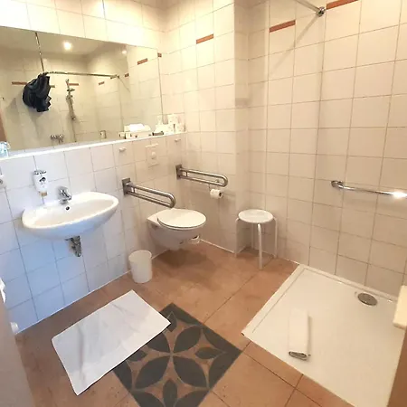Land-gut-hotel Zum Alten Forsthaus - Aufladestation Fuer Elektroautos 4*