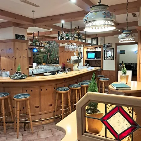 Land-gut-hotel Zum Alten Forsthaus - Aufladestation Fuer Elektroautos Hotel