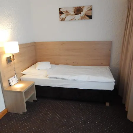 Hotel Land-gut-hotel Zum Alten Forsthaus - Aufladestation Fuer Elektroautos Hürtgenwald