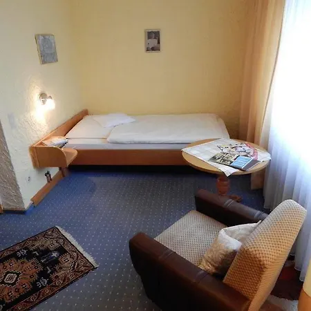 Hotel Land-gut-hotel Zum Alten Forsthaus - Aufladestation Fuer Elektroautos 4*