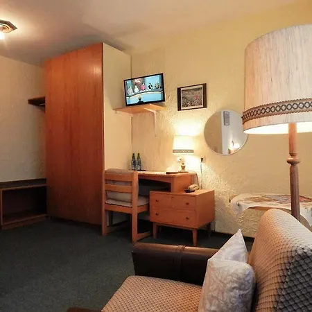 Land-gut-hotel Zum Alten Forsthaus - Aufladestation Fuer Elektroautos 4*