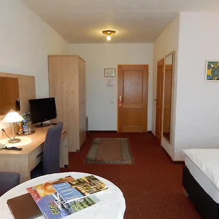 Land-gut-hotel Zum Alten Forsthaus - Aufladestation Fuer Elektroautos Hotel 4*