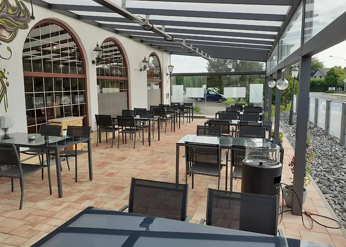 Отель Land-gut-hotel Zum Alten Forsthaus - Aufladestation Fuer Elektroautos Hurtgenwald