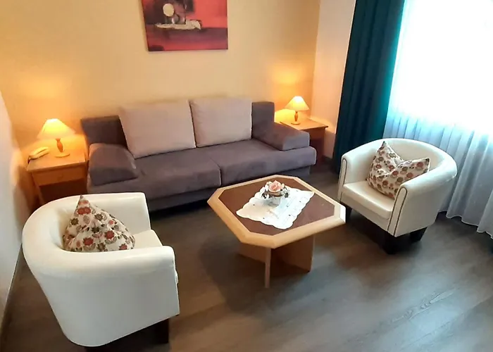 Land-gut-hotel Zum Alten Forsthaus Szálloda Hürtgenwald