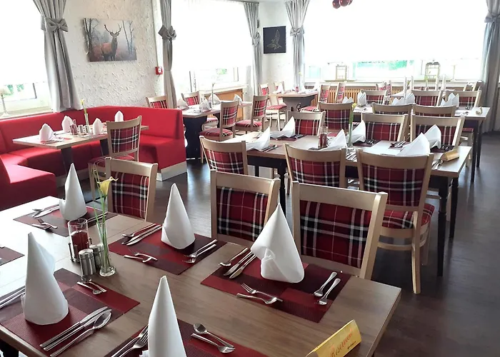 Land-gut-hotel Zum Alten Forsthaus 4*